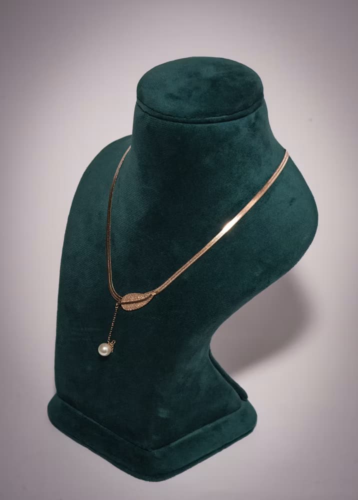 Neck